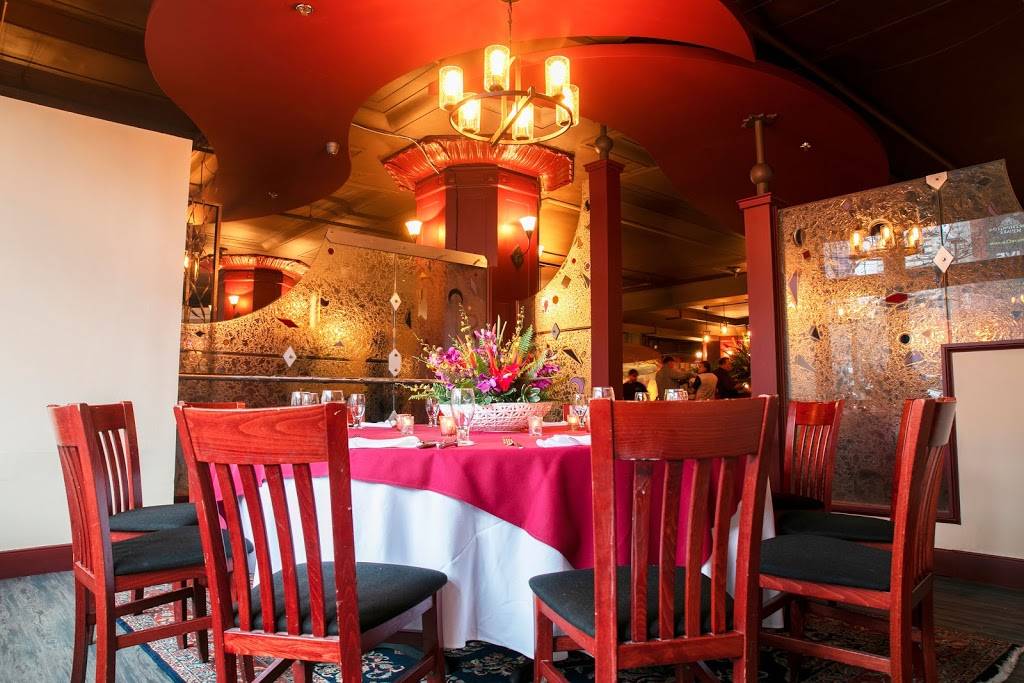 Cellos Grill | restaurant | 1300 W 9th St, Cleveland, OH 44113, USA | 2166236333 OR +1 216-623-6333