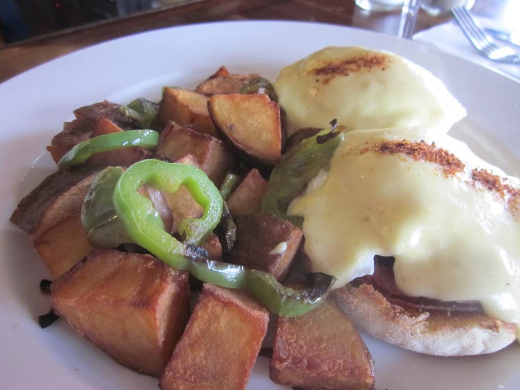 Barnacles Bar & Grill | restaurant | 837 Hermosa Ave, Hermosa Beach, CA 90254, USA | 3107989064 OR +1 310-798-9064