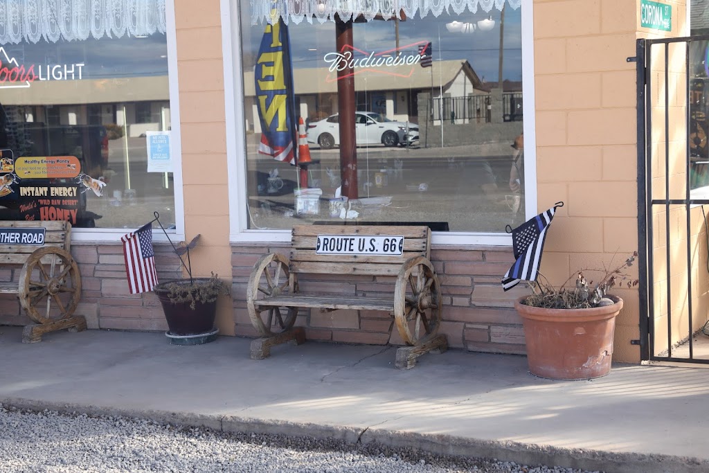 Westside Lilos Cafe | restaurant | 22855 AZ-66, Seligman, AZ 86337, USA | 9284225456 OR +1 928-422-5456