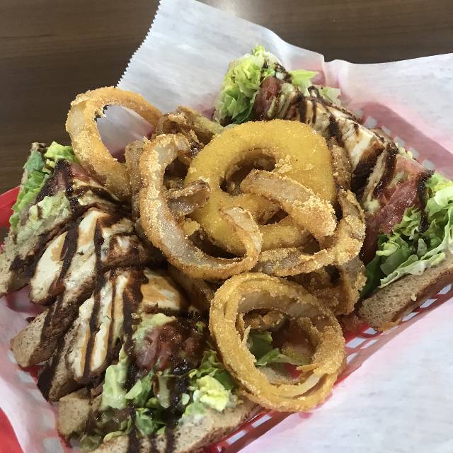 Island Deli | meal takeaway | 231 Old Tower Hill Rd, Wakefield, RI 02879, USA | 4012840636 OR +1 401-284-0636