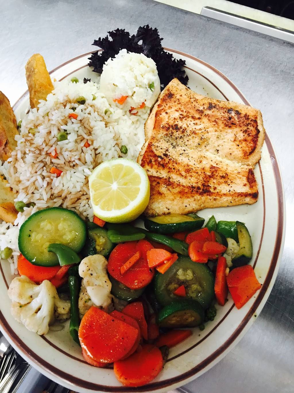 El Capitan Mexican Seafood | restaurant | 601 Mobil Ave J, Camarillo, CA 93010, USA | 8054376871 OR +1 805-437-6871