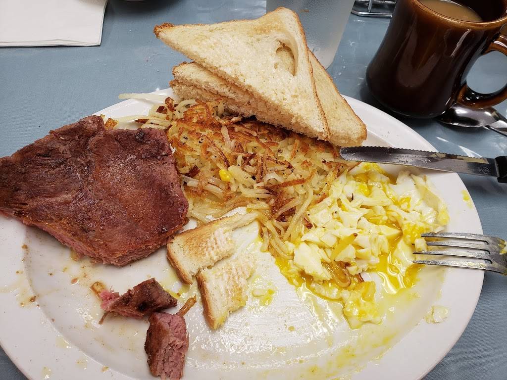 Dorines Family Inn | restaurant | 110 S Water St, Sparta, WI 54656, USA | 6082698258 OR +1 608-269-8258