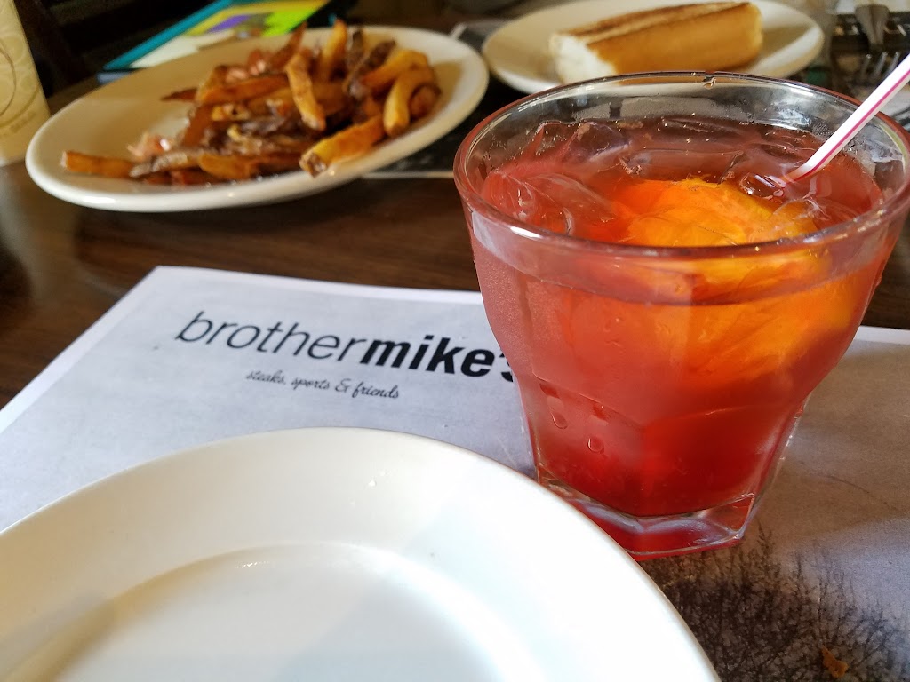 Brother Mikes Madison | restaurant | 56 Academy St, Madison, CT 06443, USA | 2032456161 OR +1 203-245-6161