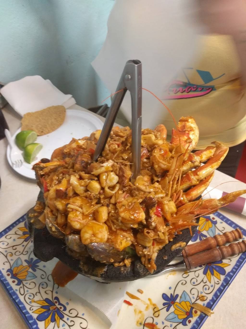 Mariscos El Galleo | restaurant | 2818 Cherokee St, St. Louis, MO 63118, USA | 3144491220 OR +1 314-449-1220