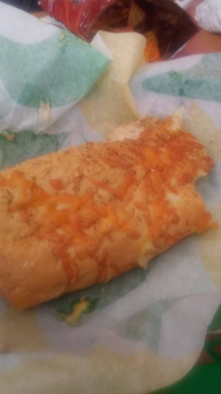 Subway Restaurants | restaurant | 823 S 75th St, Houston, TX 77023, USA | 7139283883 OR +1 713-928-3883