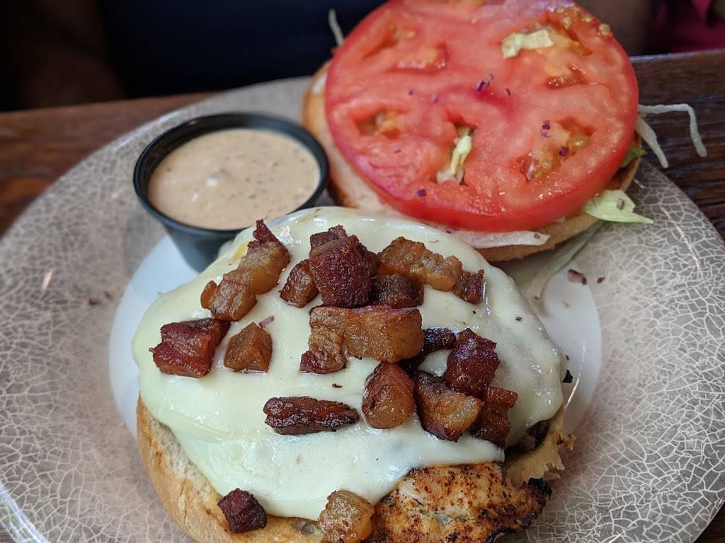 MudBugs Cajun Kitchen | restaurant | 1473 Periwinkle Way, Sanibel, FL 33957, USA | 2394722221 OR +1 239-472-2221