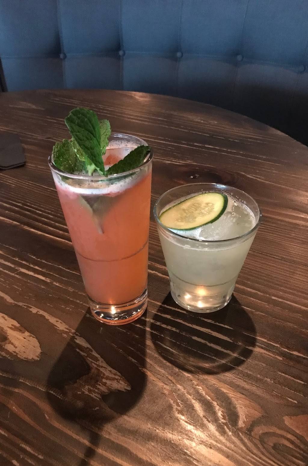 Copper Shaker | restaurant | 169 1st Ave N, St. Petersburg, FL 33701, USA | 7273512569 OR +1 727-351-2569