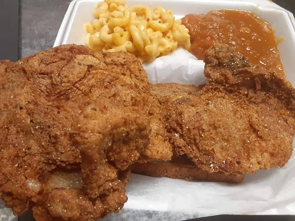 Mommas Kitchen 1 | restaurant | 615 Capital Ave SW, Battle Creek, MI 49015, USA | 2692612755 OR +1 269-261-2755