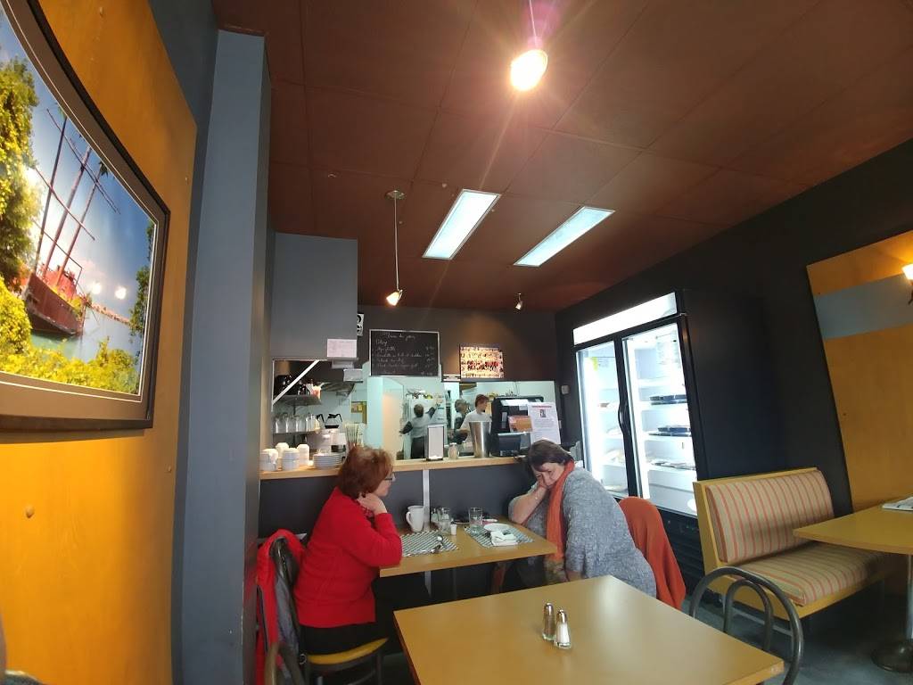 Restaurant Chez Carmen | restaurant | 2438 Avenue Saint-Marc, Shawinigan, QC G9N 2J7, Canada | 8195392436 OR +1 819-539-2436