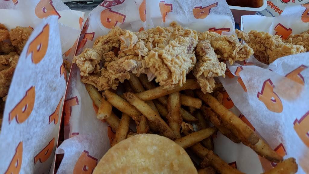 Popeyes Louisiana Kitchen | restaurant | 740 Woodside Rd, Redwood City, CA 94061, USA | 6507011983 OR +1 650-701-1983