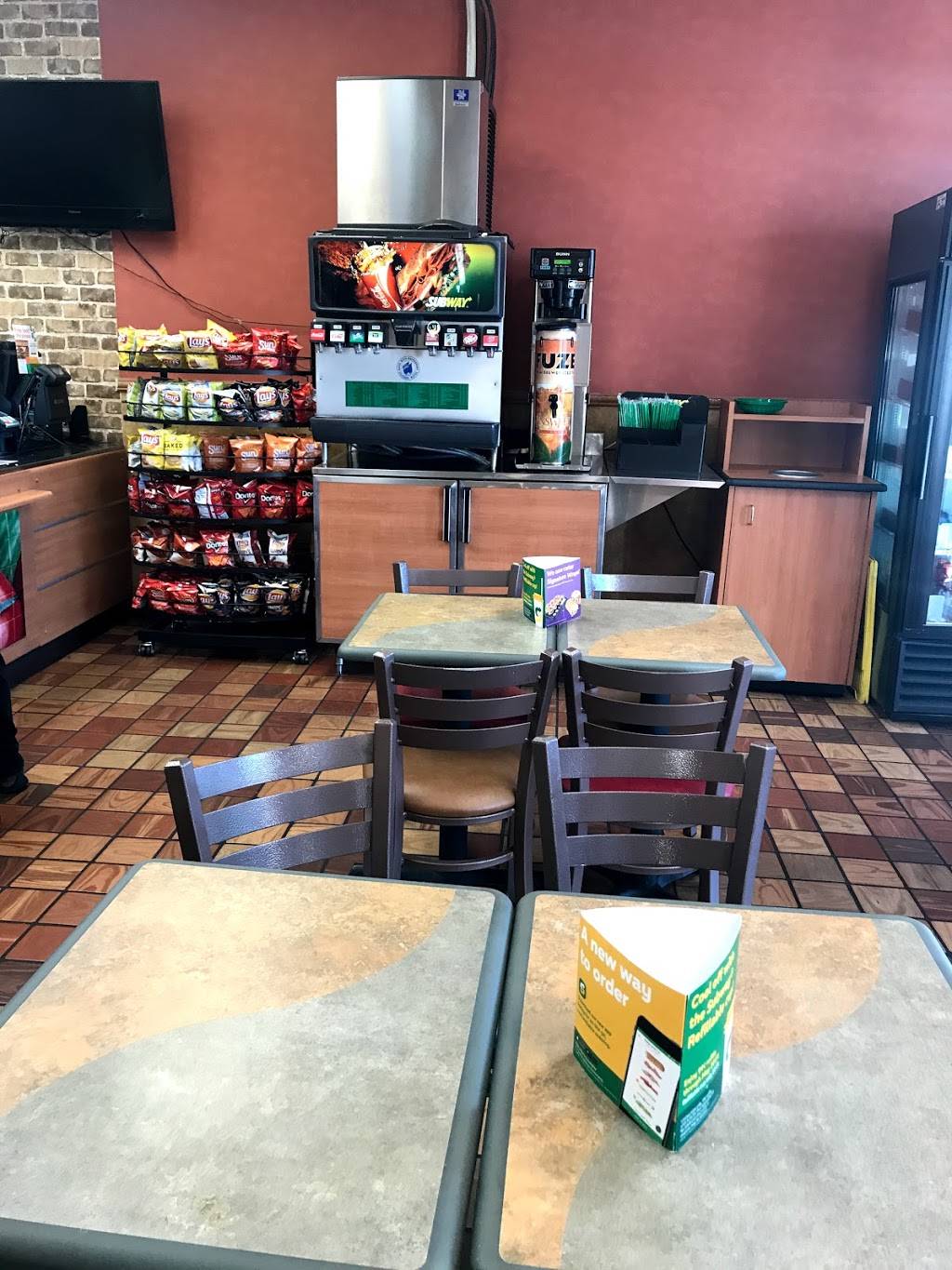 Subway Restaurants | restaurant | 6130 E 71st St Ste 16D Summit Square Shopping Center, Tulsa, OK 74136, USA | 9183987328 OR +1 918-398-7328