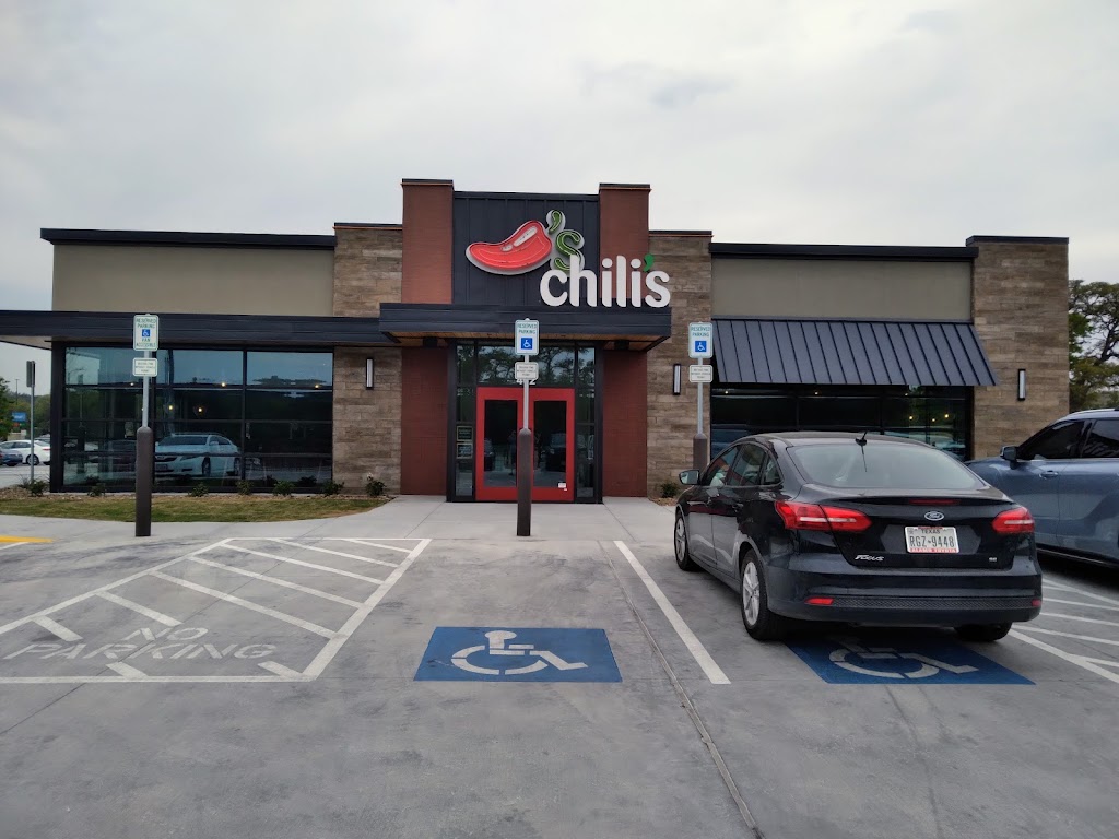 Chilis Grill & Bar | restaurant | 402 Singing Oaks, Bulverde, TX 78070, USA | 7268003041 OR +1 726-800-3041