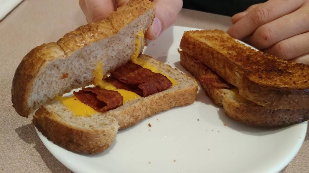 Superior Restaurant | restaurant | 84 Mill St, Almonte, ON K0A 1A0, Canada | 6132563954 OR +1 613-256-3954