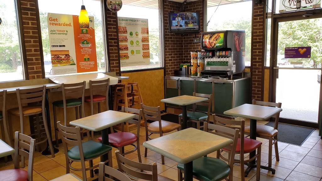 Subway | restaurant | 2820 Brentwood Rd, Raleigh, NC 27604, USA | 9197903555 OR +1 919-790-3555