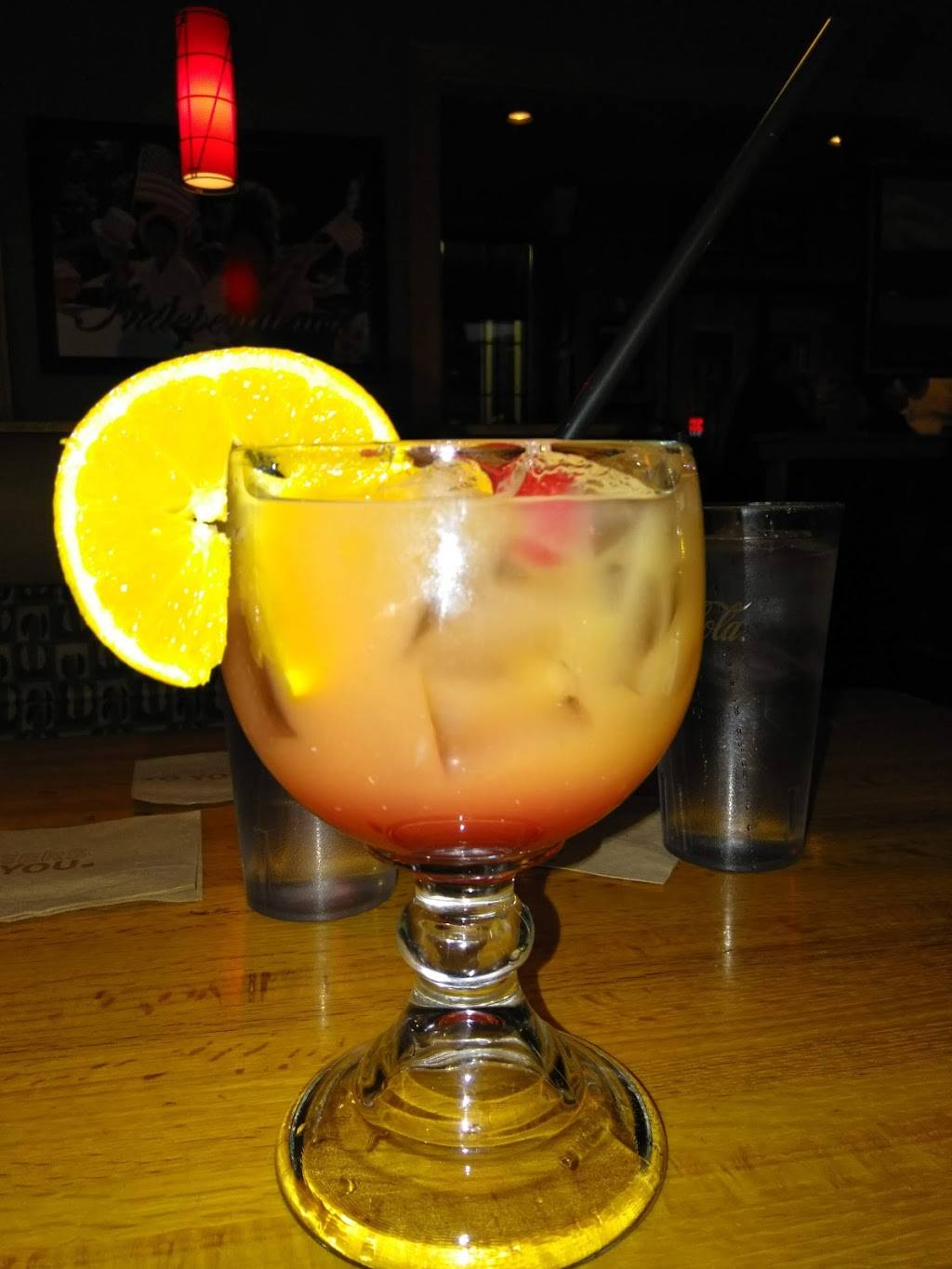 Applebees Grill + Bar | restaurant | 1272 E Yosemite Ave, Manteca, CA 95336, USA | 2098244499 OR +1 209-824-4499