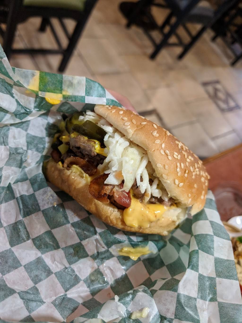 Restaurant Labelle | restaurant | 384 Rue Principale, Lachute, QC J8H 1Y2, Canada | 4505628230 OR +1 450-562-8230