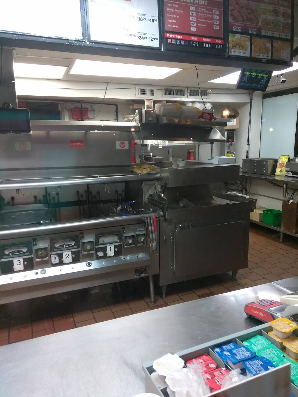 Churchs Chicken | restaurant | 3095 Calder Ave, Beaumont, TX 77702, USA | 4098357281 OR +1 409-835-7281