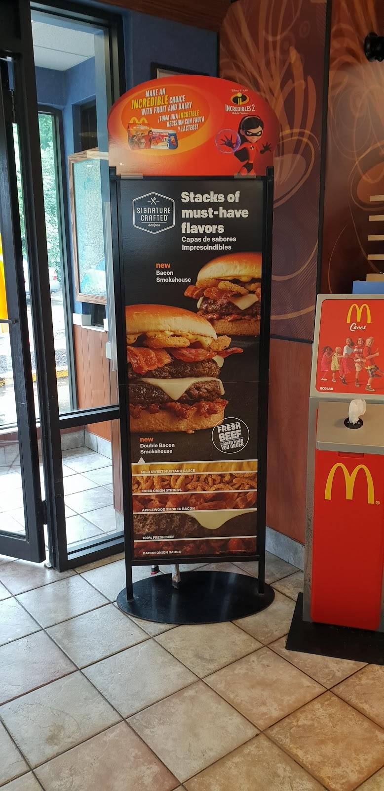 McDonalds | restaurant | 2 Coogan Blvd, Mystic, CT 06355, USA | 8605369123 OR +1 860-536-9123