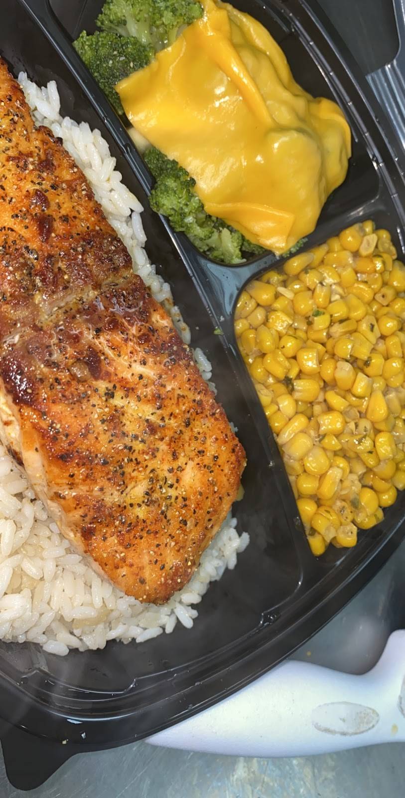 Sugga D’s | restaurant | 883 Jefferson Ave, Buffalo, NY 14204, USA | 7167681361 OR +1 716-768-1361