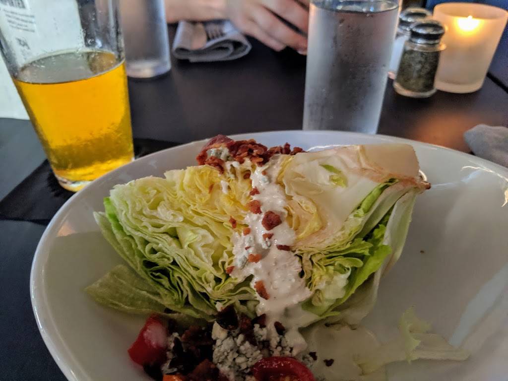 Chucks Fish Athens | restaurant | 220 W Broad St, Athens, GA 30601, USA | 7063956611 OR +1 706-395-6611