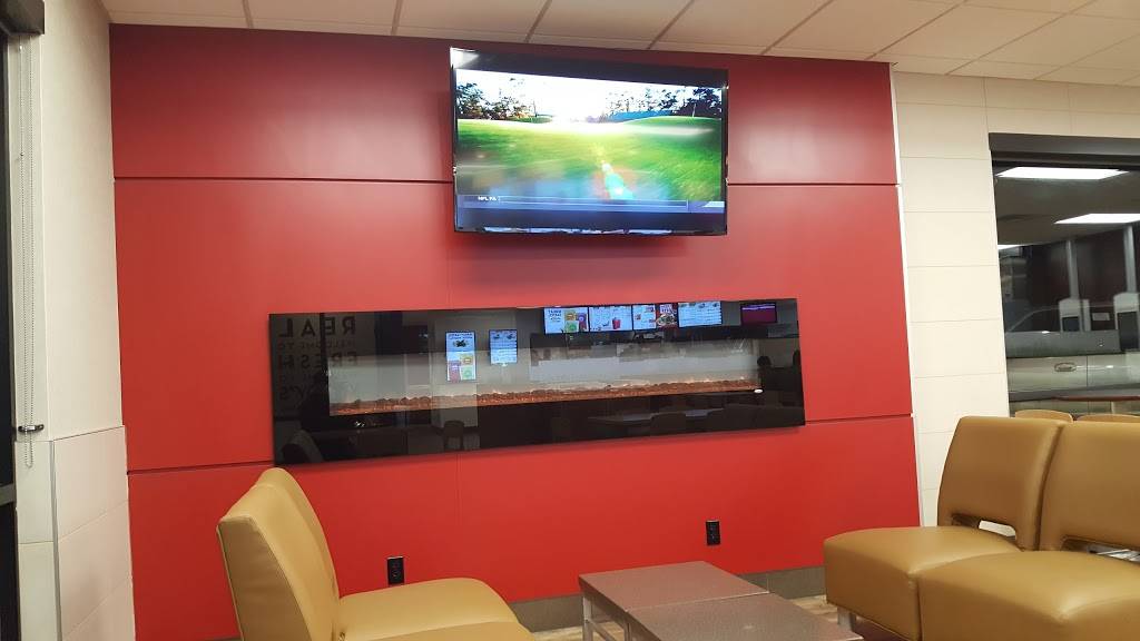 Wendys | restaurant | 100 N Charles Porter Ave, Oak Harbor, WA 98278, USA | 3606790114 OR +1 360-679-0114