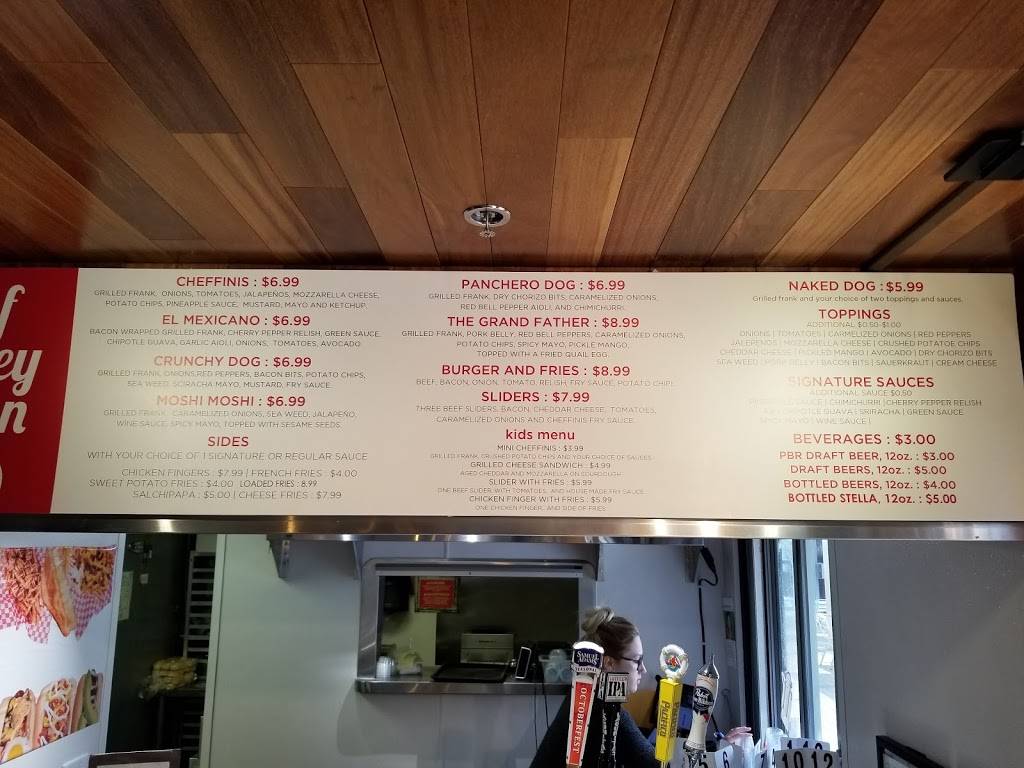 Cheffinis Hot Dogs | restaurant | 707 Fremont St #1050, Las Vegas, NV 89101, USA | 7025277599 OR +1 702-527-7599