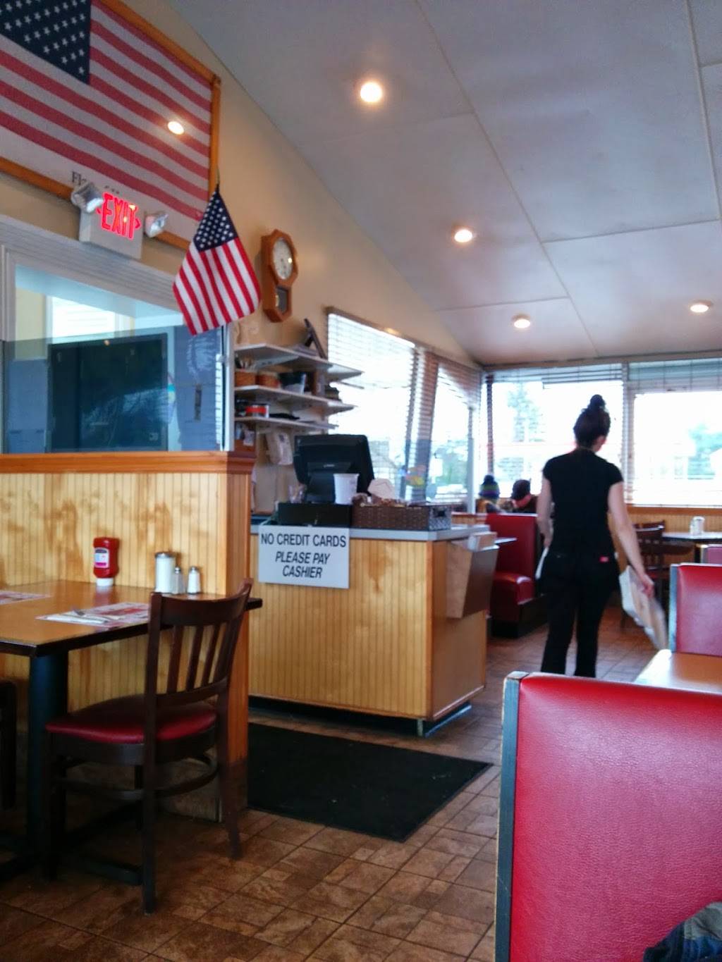 Fame Restaurant | restaurant | 1070 White Horse Ave, Trenton, NJ 08610, USA | 6095851372 OR +1 609-585-1372