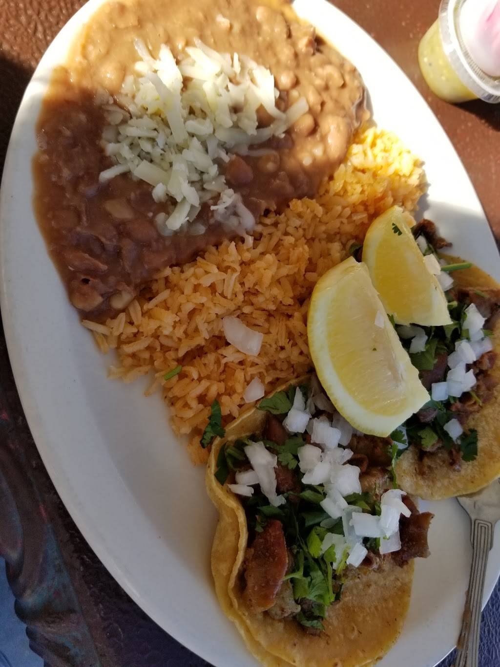 Taqueria Y Carnerceria El Charrito | restaurant | 2327 N West Ave, Fresno, CA 93705, USA | 5594451517 OR +1 559-445-1517