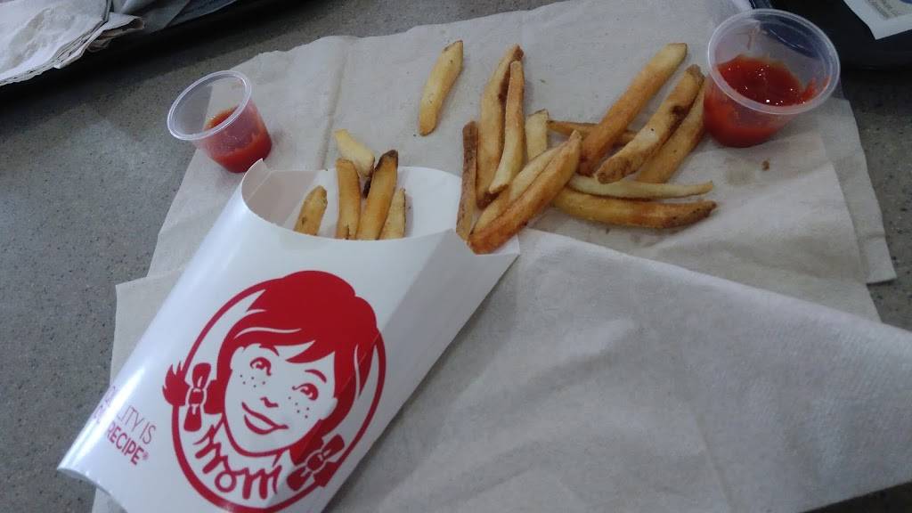 Wendys | restaurant | 2928 Woodridge Dr, Houston, TX 77087, USA | 2816763570 OR +1 281-676-3570