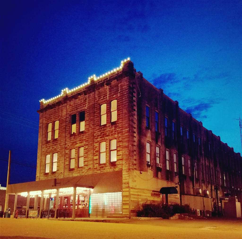 1905 Featuring Southern Ground Coffee Bar & Foxs Pizza Den | cafe | 106 W Monticello St, Brookhaven, MS 39601, USA | 6018335996 OR +1 601-833-5996