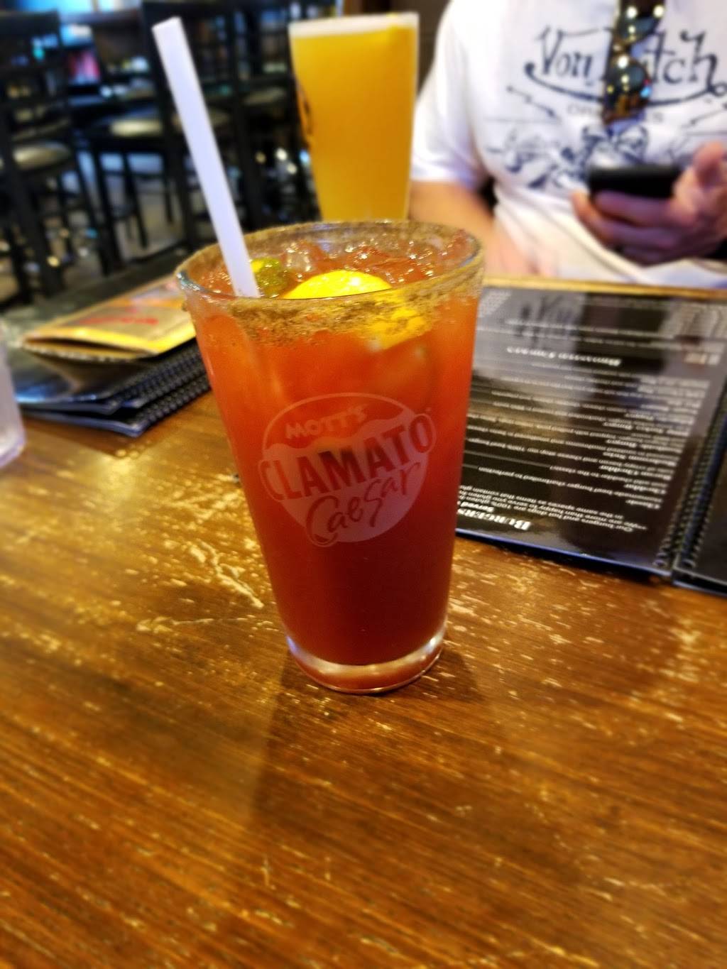 Southside Tap & Grille | restaurant | 936 Charing Cross Rd, Chatham, ON N7M 5H8, Canada | 5193545677 OR +1 519-354-5677