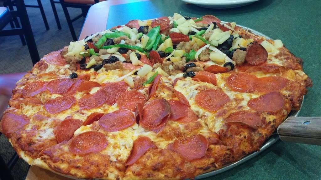 Round Table Pizza | meal delivery | 24703 Amador St, Hayward, CA 94544, USA | 5107835300 OR +1 510-783-5300