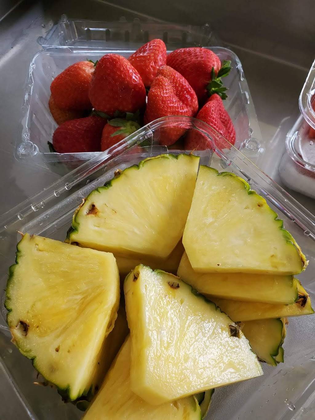 Texas Sno Fruit | restaurant | 359 Willis St Scopel Square, Alvin, TX 77511, USA | 8326607554 OR +1 832-660-7554