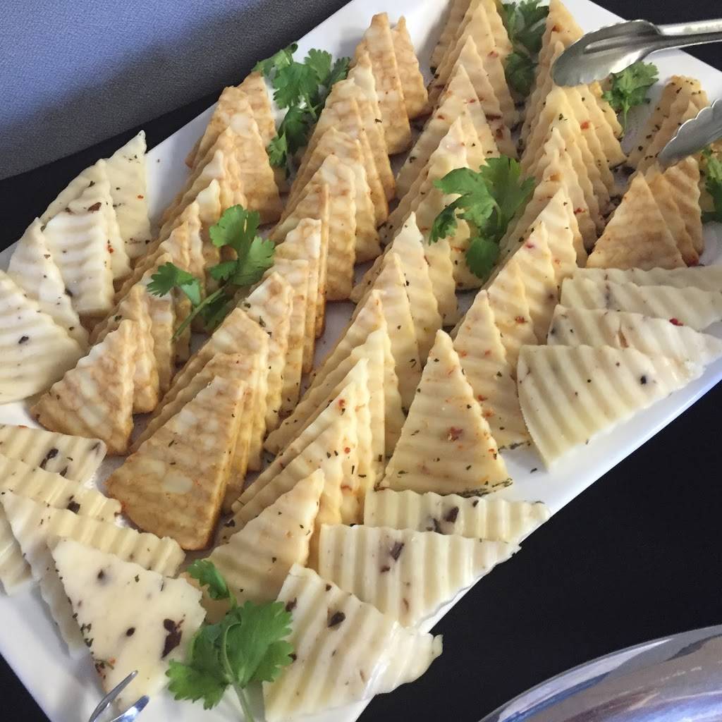 Dash of Salt n Pepper Catering | bakery | 10353 Cross Creek Blvd, Tampa, FL 33647, USA | 8134064907 OR +1 813-406-4907