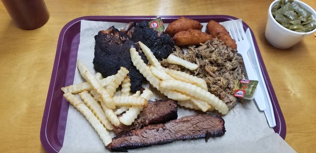 Caino’s BBQ | restaurant | 249 Shell Rock Landing Rd, Hubert, NC 28539, USA | 9103262276 OR +1 910-326-2276