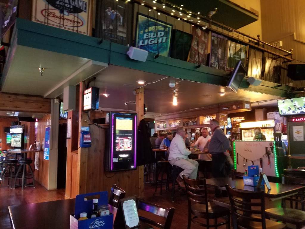 Hankos Sports Bar & Grill | restaurant | 4 Monroe Pkwy F, Lake Oswego, OR 97035, USA | 5036977819 OR +1 503-697-7819