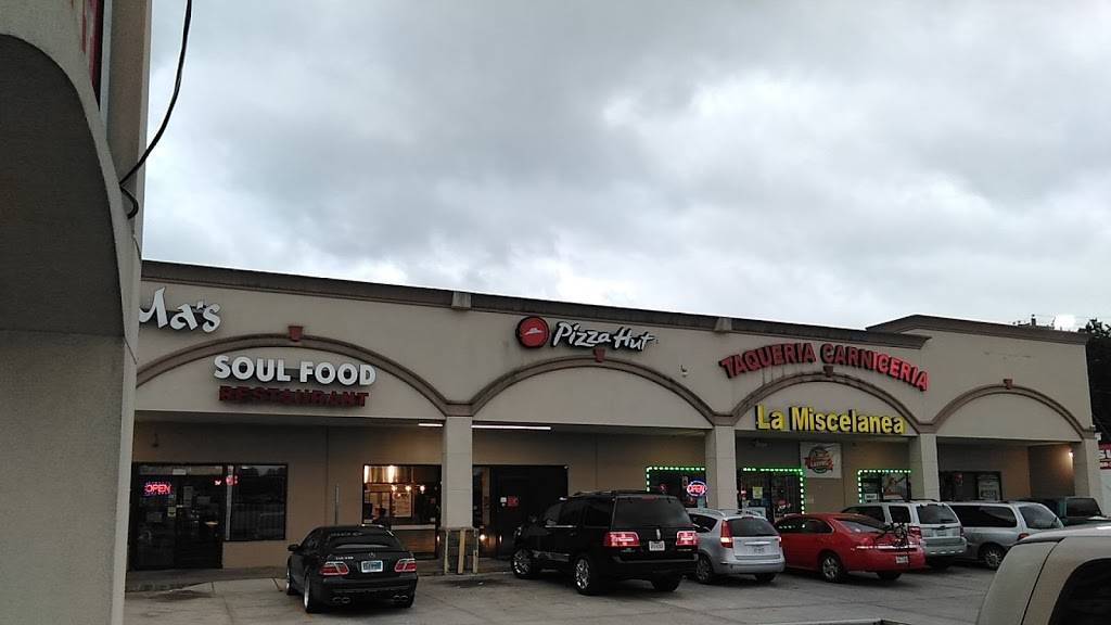 Pizza Hut | restaurant | 5330 Antoine Dr, Houston, TX 77091, USA | 7136880888 OR +1 713-688-0888