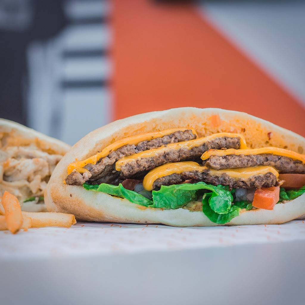 Centrale Bergham - Baseline | restaurant | 1943 Baseline Rd, Ottawa, ON K2C 0C7, Canada | 6136955055 OR +1 613-695-5055