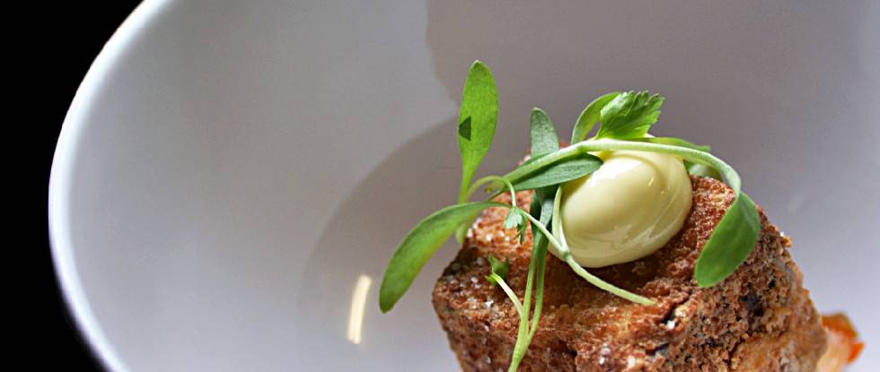 The Kenwood Restaurant | restaurant | 2115 W 21st St, Minneapolis, MN 55405, USA | 6123773695 OR +1 612-377-3695