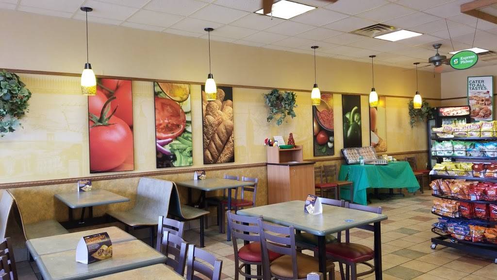 Subway Restaurants | restaurant | 1431 E Wabash St, Frankfort, IN 46041, USA | 7656546600 OR +1 765-654-6600