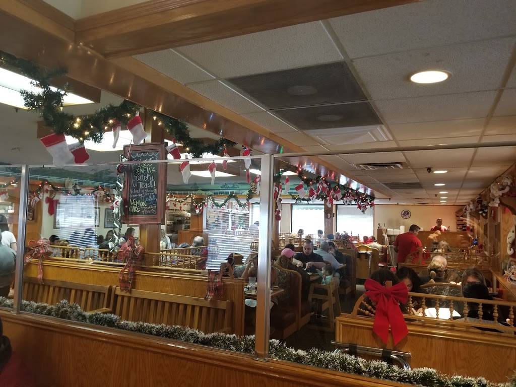 Red Apple Pancake House | bakery | 414 Schmale Road, Carol Stream, IL 60188, USA | 6308712911 OR +1 630-871-2911