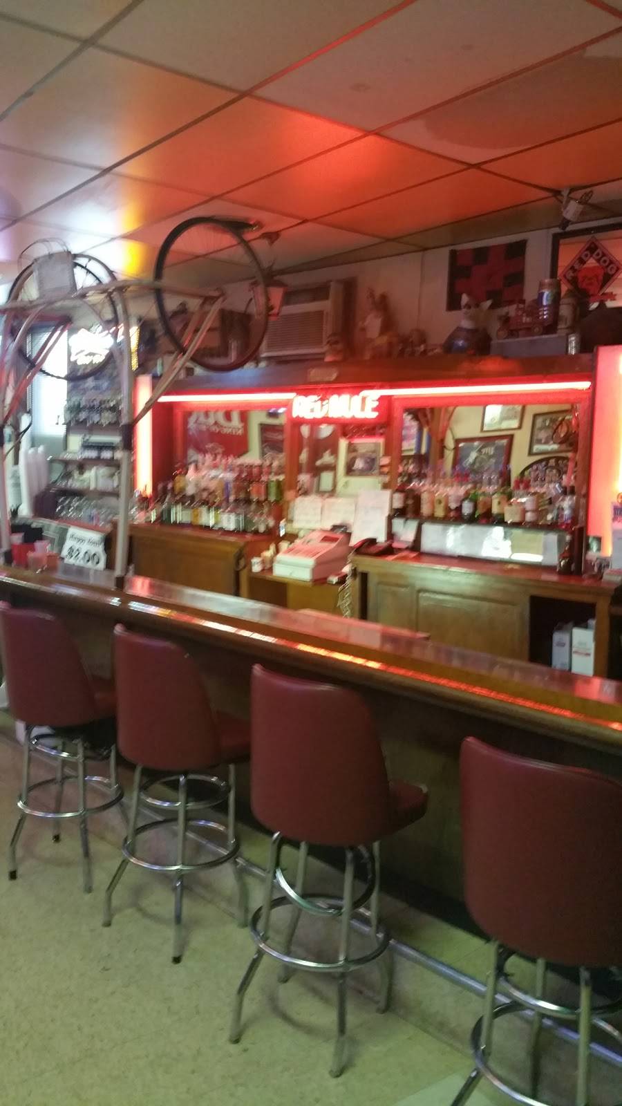 Red Mule Inn | restaurant | 501 E Main St, Eaton, OH 45320, USA | 9374566300 OR +1 937-456-6300