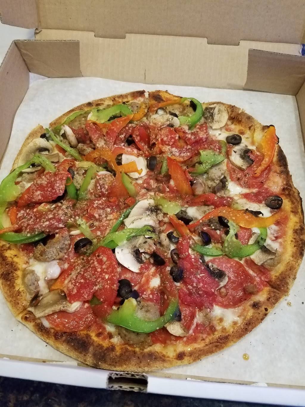 Creations Pizza | restaurant | 193 Main St, Farmingdale, NY 11735, USA | 5165868156 OR +1 516-586-8156