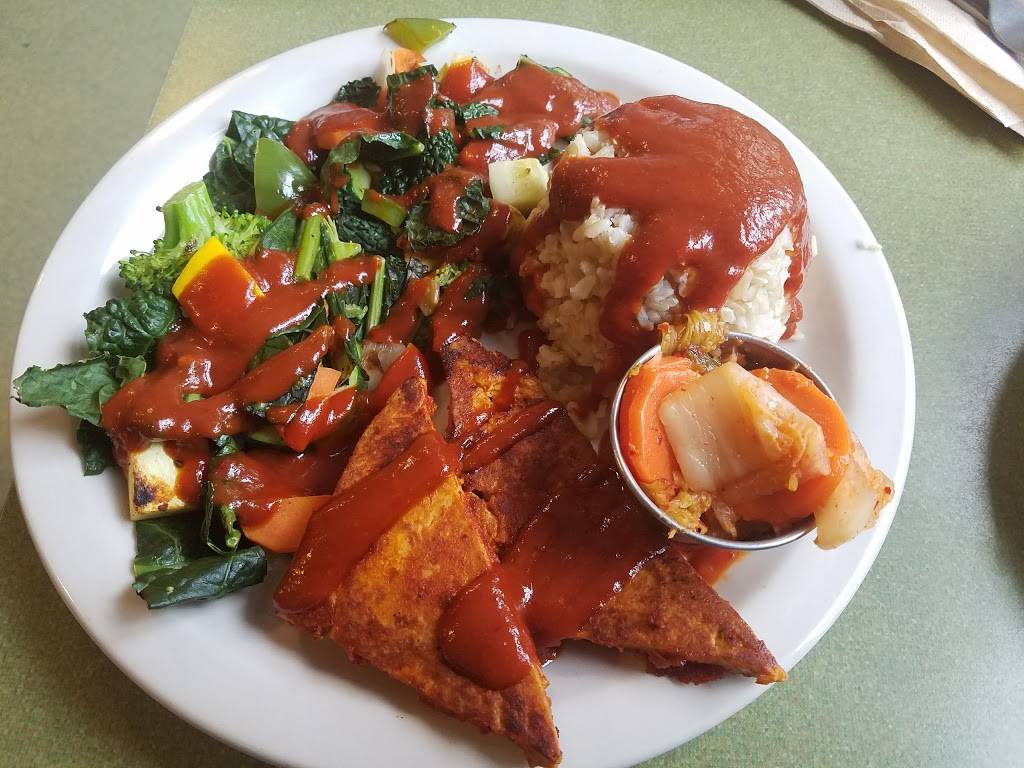 Riverwest Co-Op | restaurant | 733 E Clarke St, Milwaukee, WI 53212, USA | 4142647933 OR +1 414-264-7933