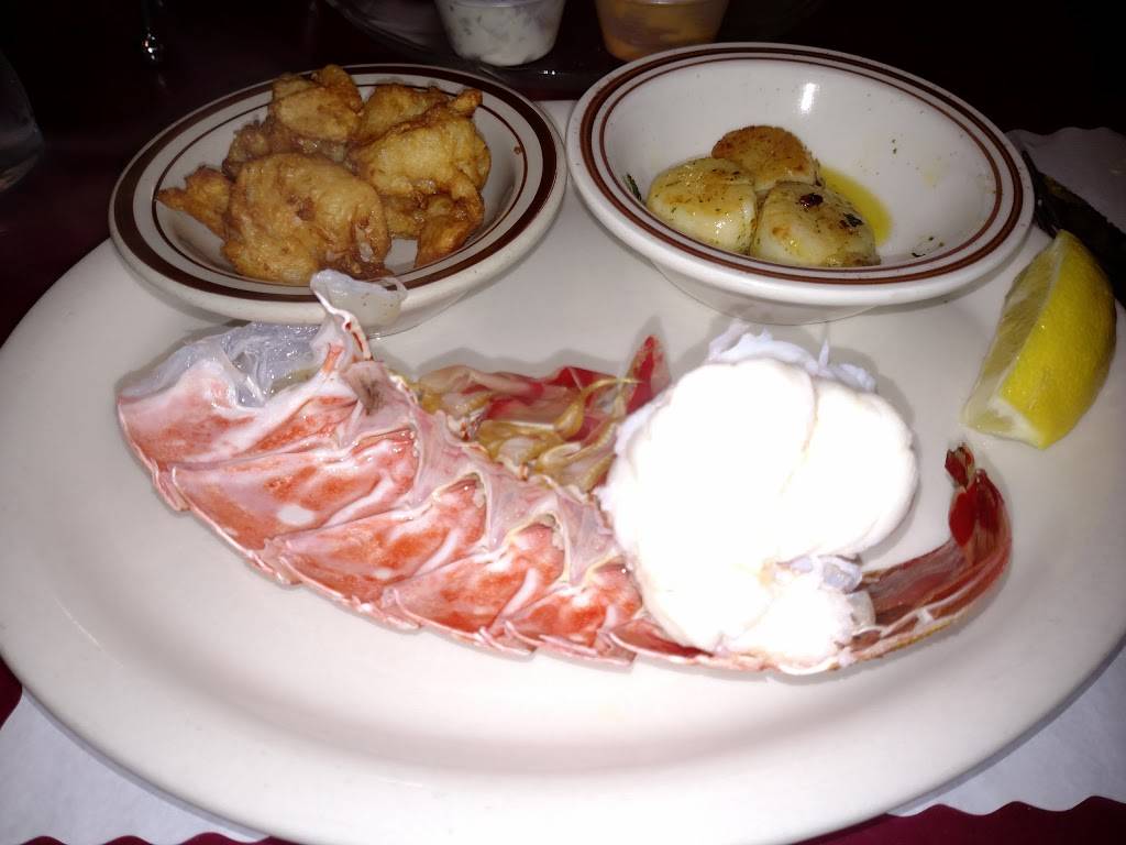 Club Chalet | restaurant | 4642 Nicolet Dr, Green Bay, WI 54311, USA | 9208662341 OR +1 920-866-2341