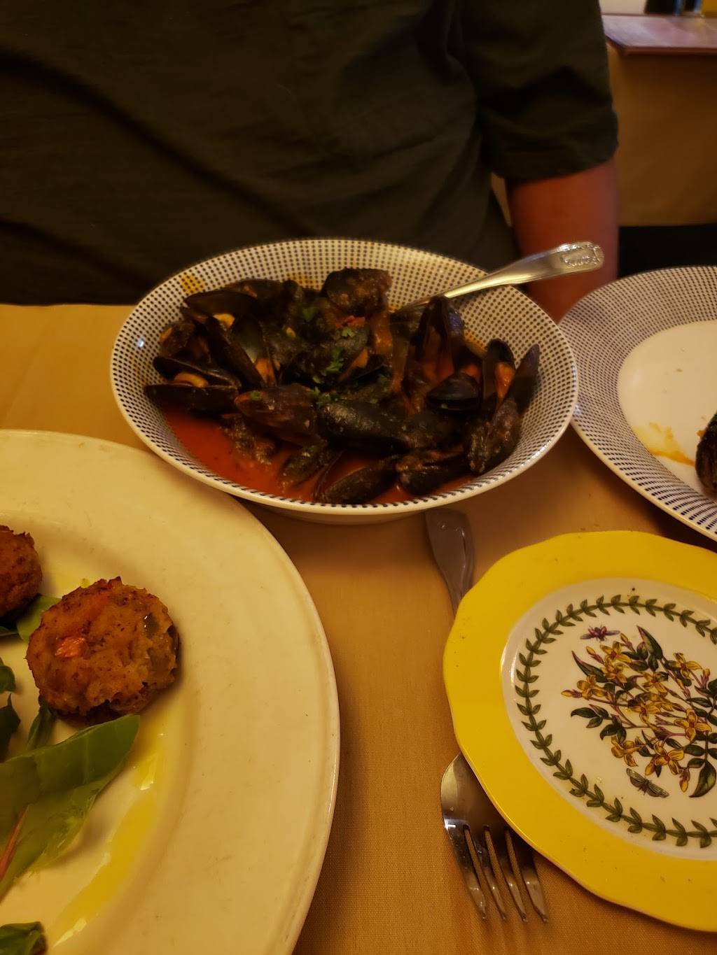 Portobello Cafe | restaurant | 1423 Chester Pike, Eddystone, PA 19022, USA | 4848160574 OR +1 484-816-0574