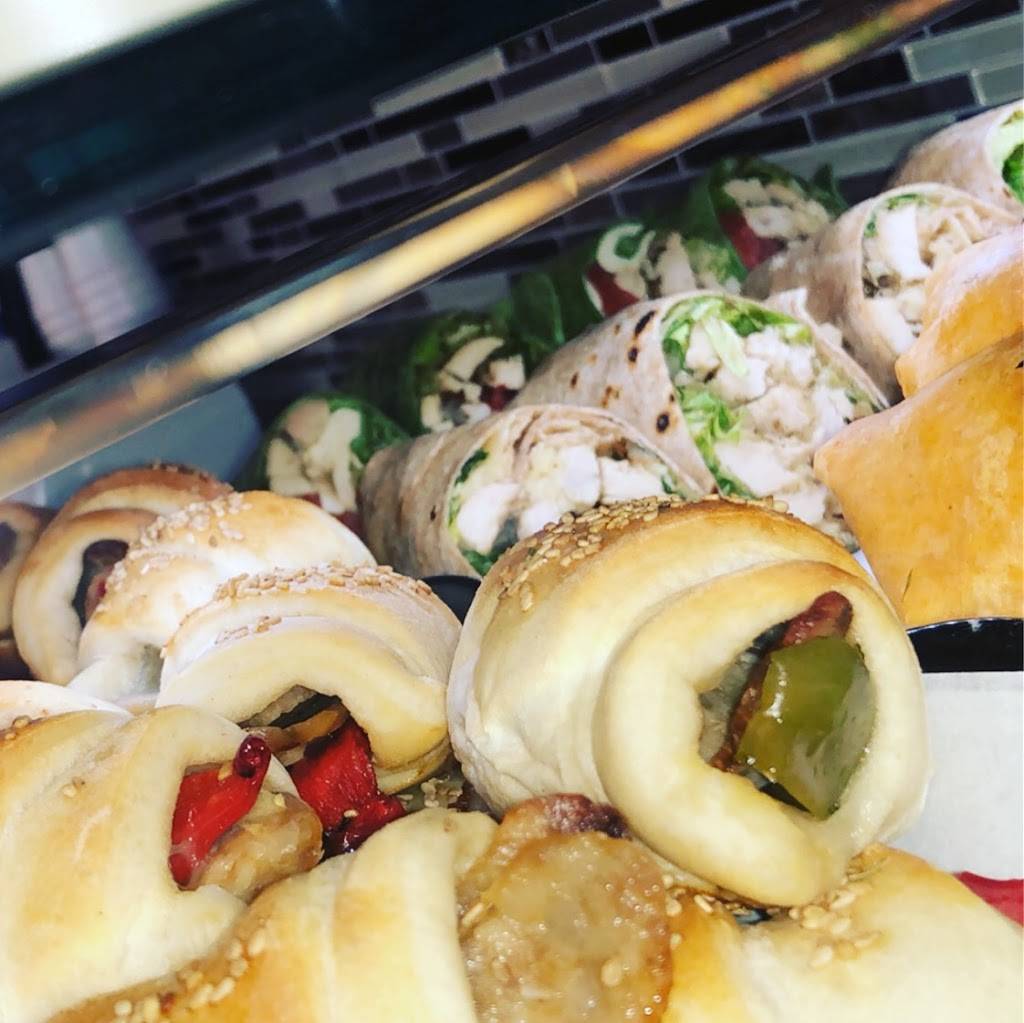 Sals of Smithtown | restaurant | 60 Terry Rd, Smithtown, NY 11787, USA | 6316565680 OR +1 631-656-5680