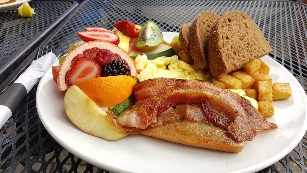 Mains Mansion | restaurant | 144 Main St N, Markham, ON L3P 5T3, Canada | 9054721114 OR +1 905-472-1114