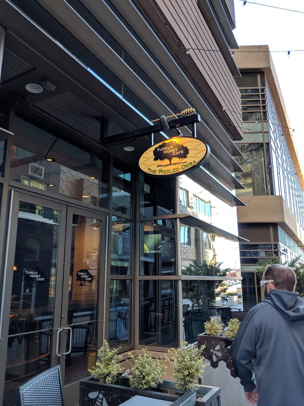Tupelo Honey | restaurant | Ste T, 1 N Main St Ste T, Greenville, SC 29601, USA | 8644516200 OR +1 864-451-6200