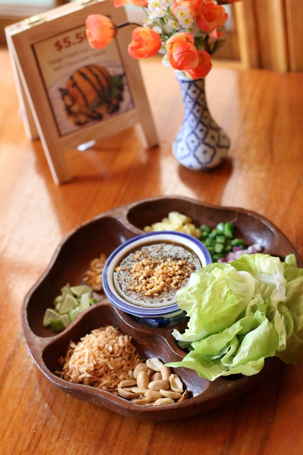 Khan Toke Thai House | restaurant | 5937 Geary Blvd, San Francisco, CA 94121, USA | 4156686654 OR +1 415-668-6654